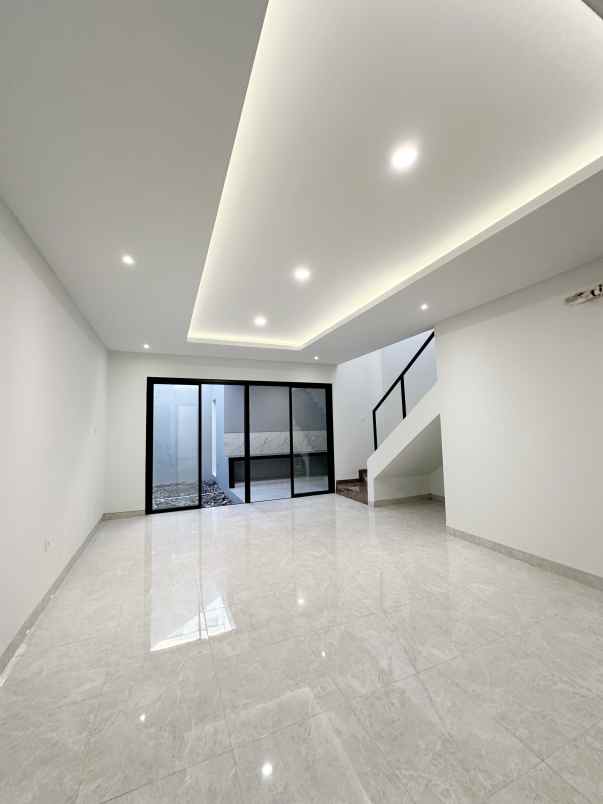 dijual rumah panjang jiwo permai