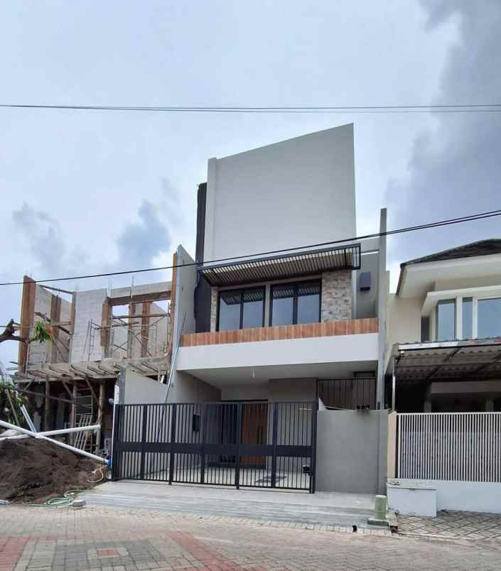 dijual rumah pantai mentari