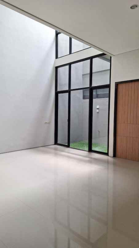 dijual rumah pantai mentari