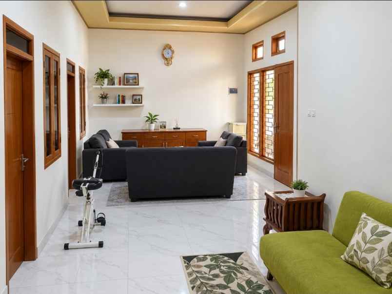 dijual rumah pedurenan mustika jaya