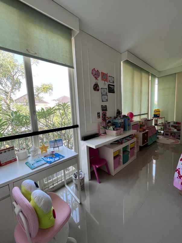 dijual rumah pelican hill