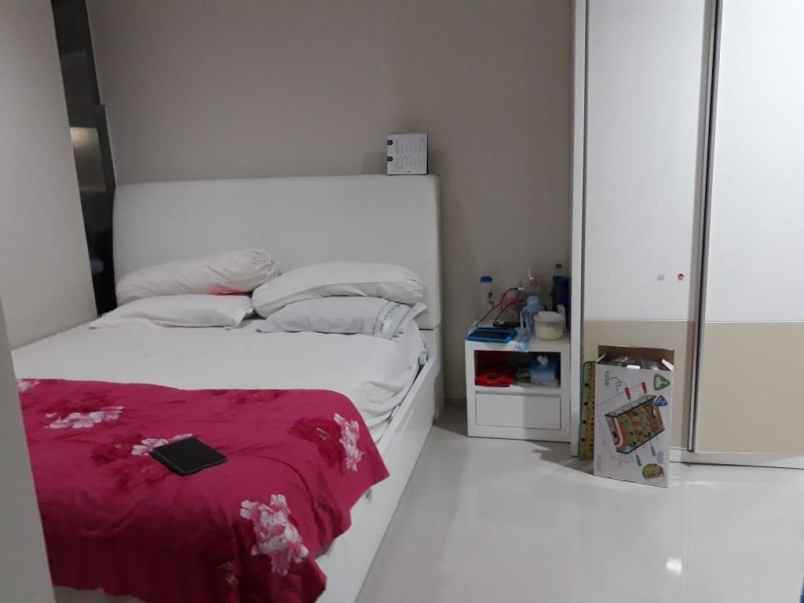 dijual rumah pelican hill
