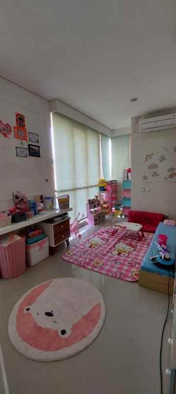 dijual rumah pelican hill