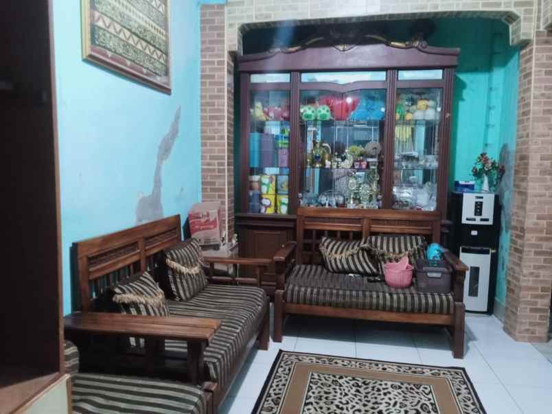 dijual rumah perum bukit berbunga