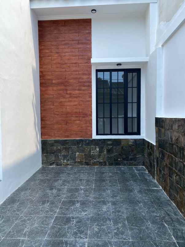 dijual rumah perum graha harapan
