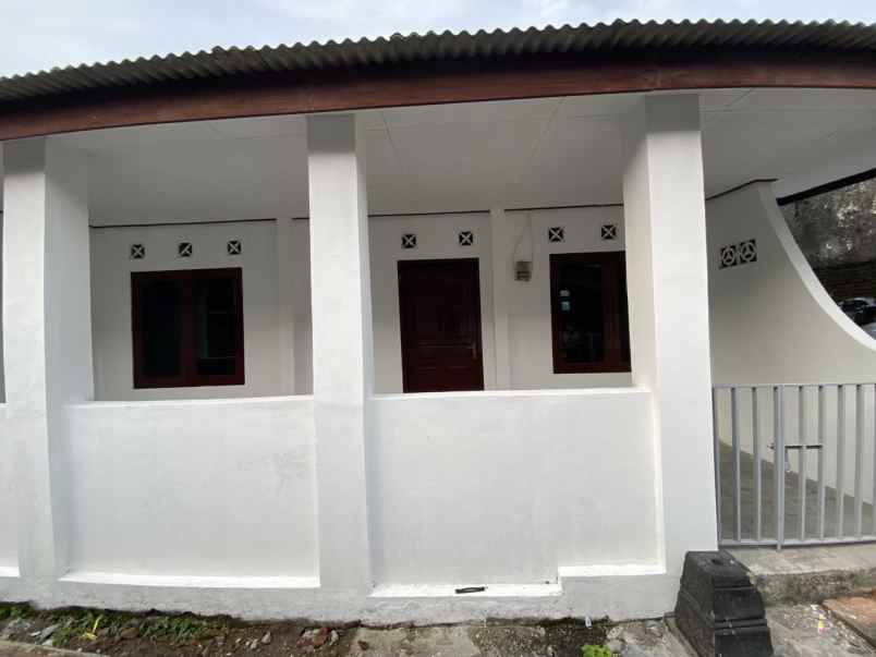 dijual rumah perum winong kg ii 335 rt