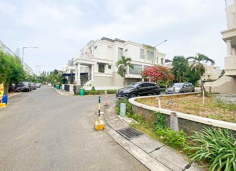 dijual rumah perumahan gading grande