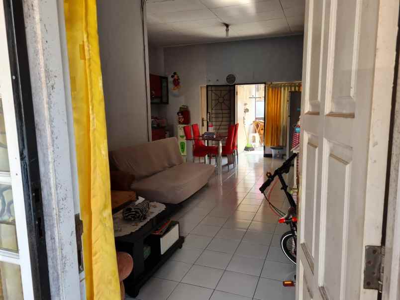 dijual rumah perumahan graha kalimas