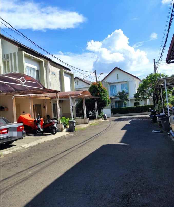 dijual rumah perumahan kahfi residence