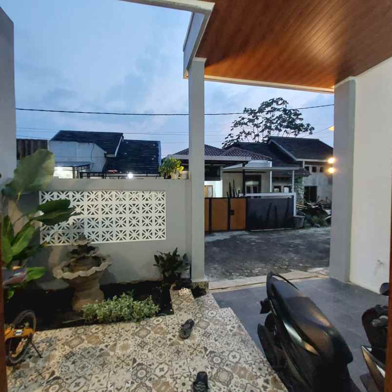 dijual rumah perumahan monalisa