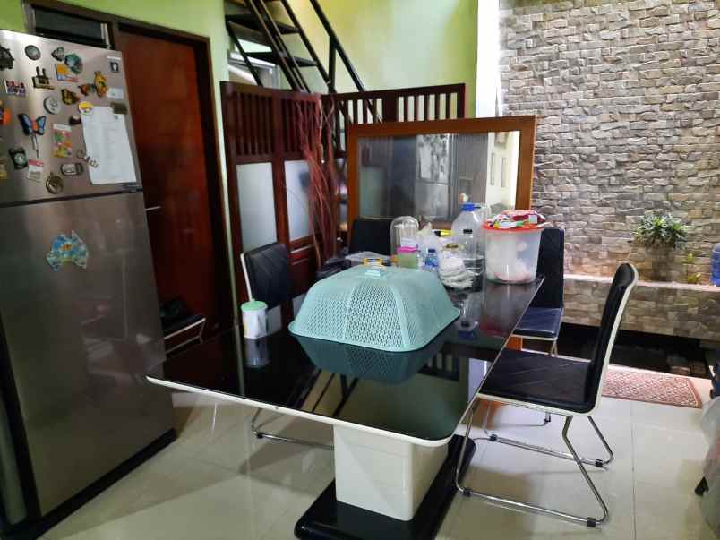 dijual rumah perumahan premier riviera