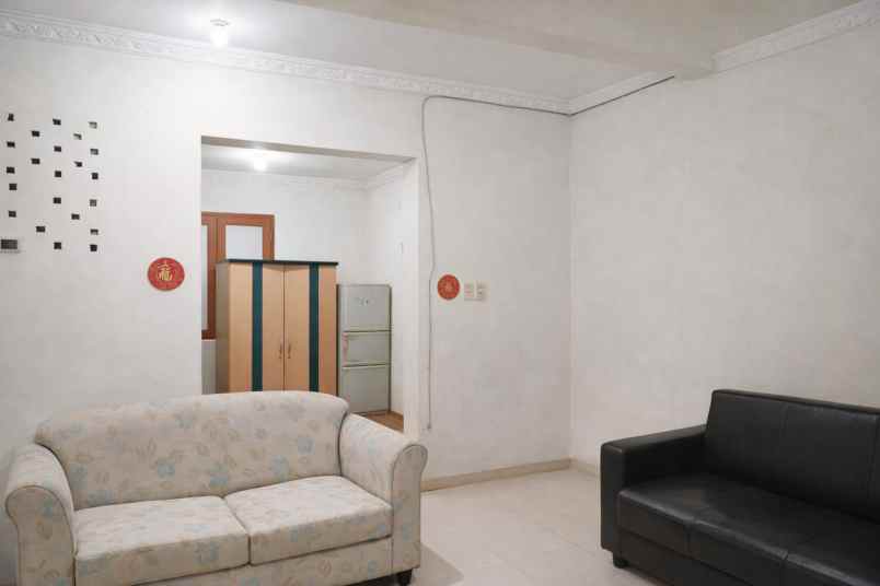 dijual rumah perumahan tytian indah