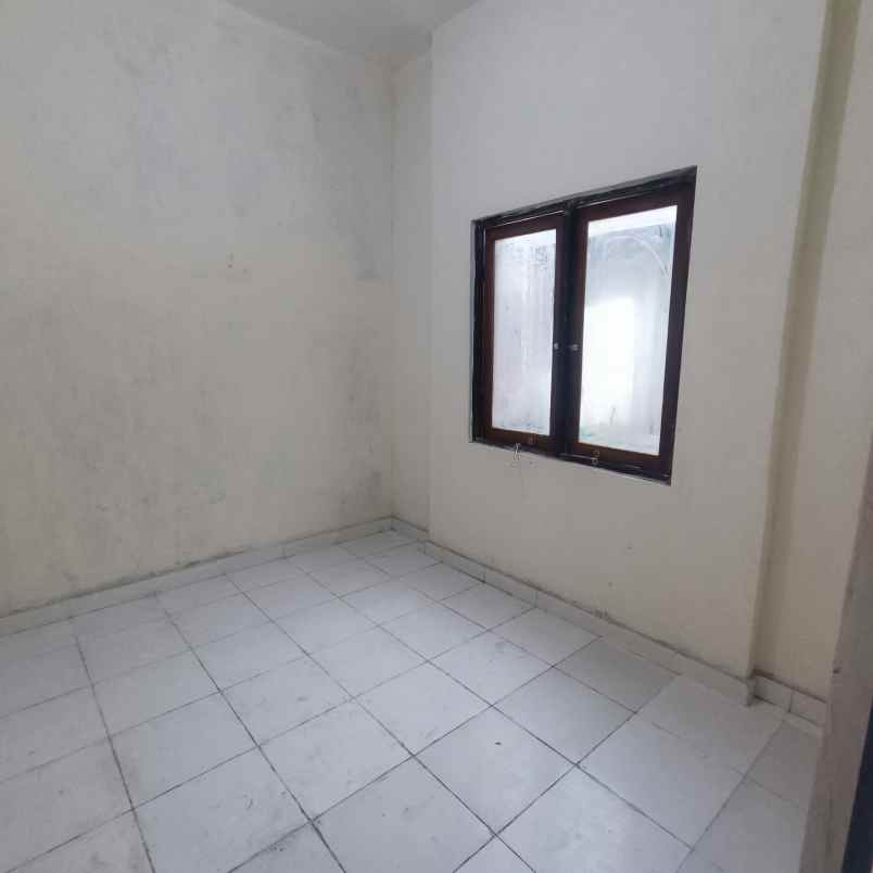 dijual rumah perumahan wisma