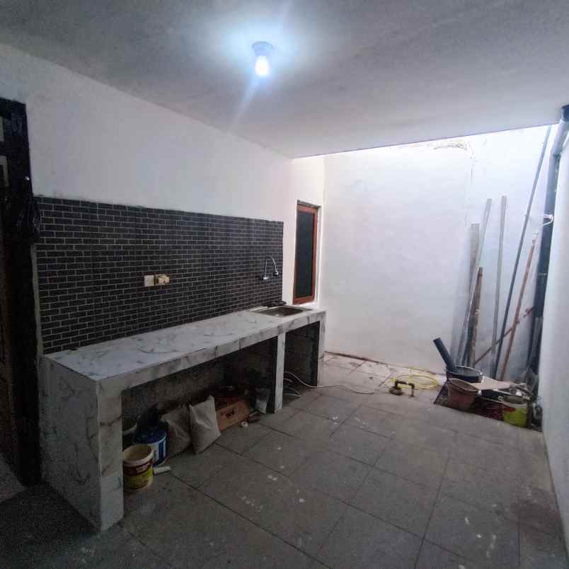 dijual rumah perumahan wisma