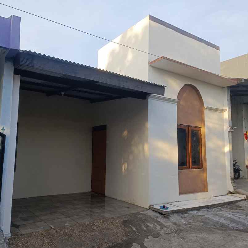 dijual rumah perumahan wisma