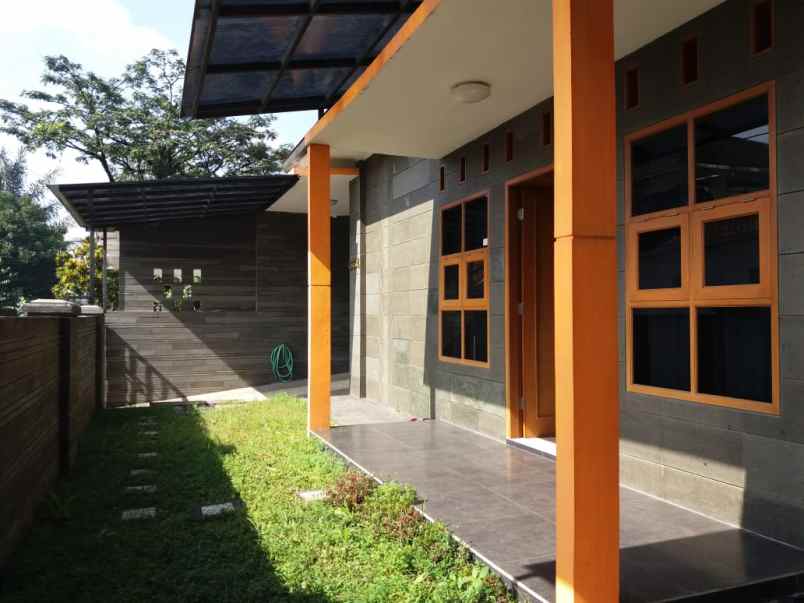 dijual rumah pesantren