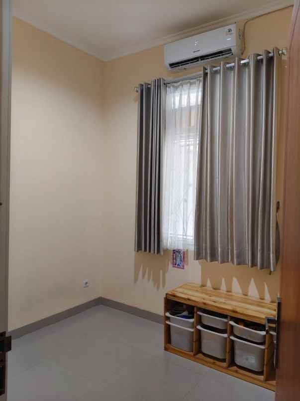 dijual rumah pesona sawangan residence