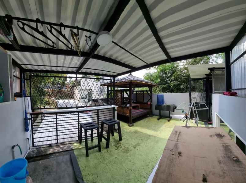 dijual rumah pisang agung