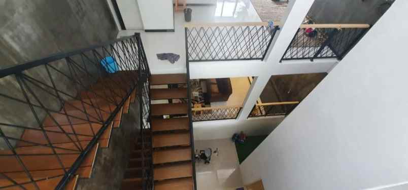 dijual rumah pisang agung