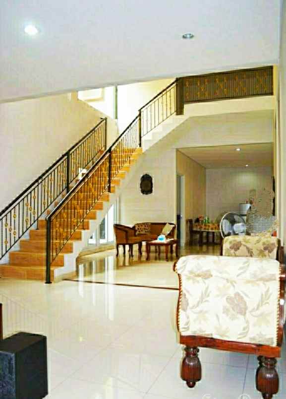 dijual rumah pondok gede