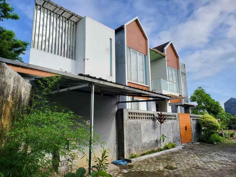 dijual rumah pondok intan permai 3 blok