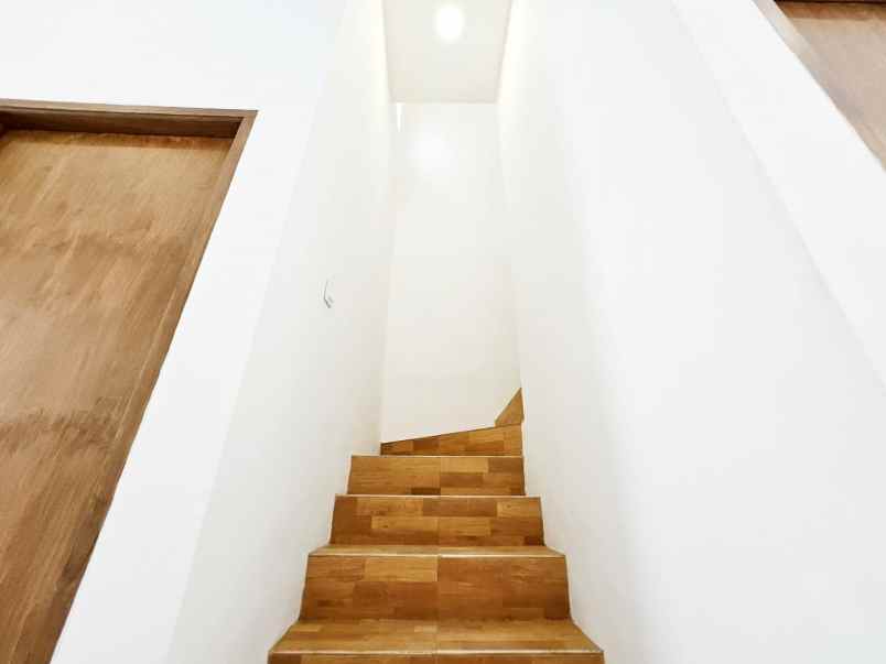 dijual rumah pondok ungu permai sektor