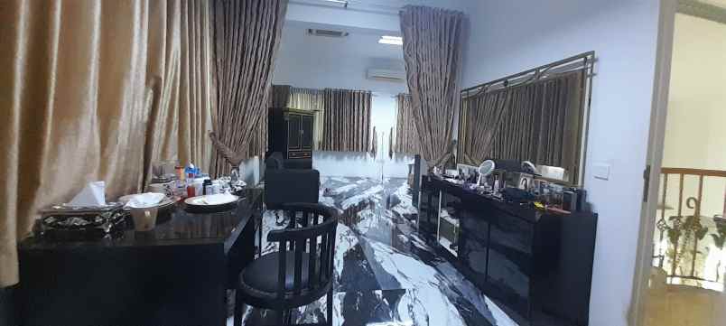 dijual rumah puri hijau town house