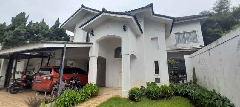 dijual rumah puri hijau town house