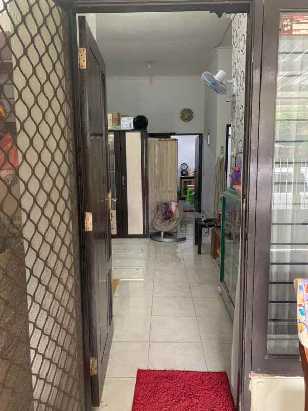 dijual rumah puri safira regency