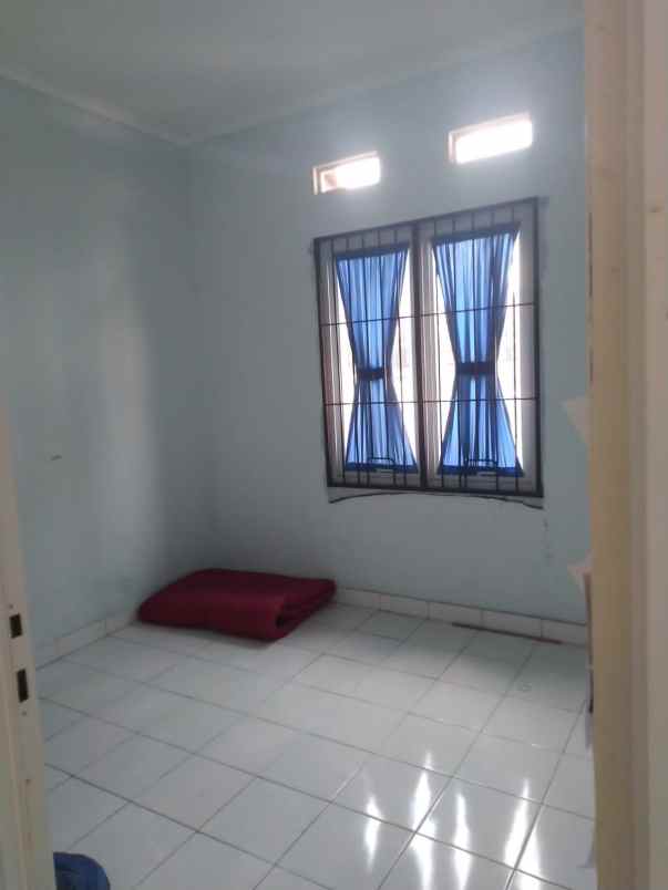 dijual rumah puri serpong