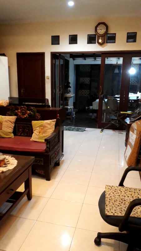 dijual rumah puri surya jaya