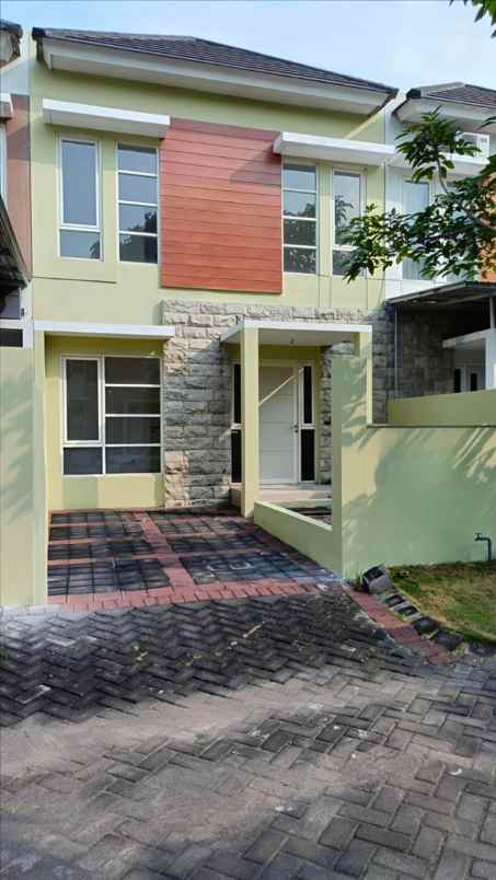 dijual rumah puri surya jaya