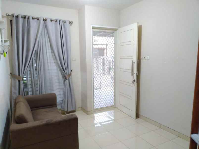 dijual rumah purimas