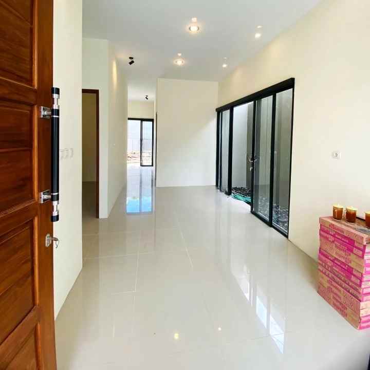 dijual rumah purwomartani