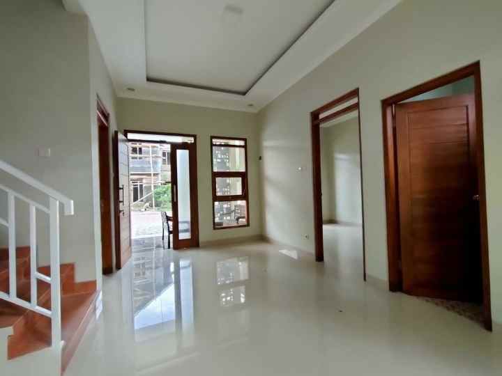 dijual rumah purwomartani kalasan