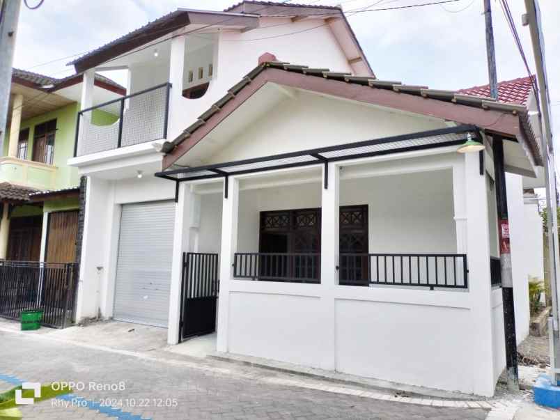 dijual rumah purwomartani kalasan