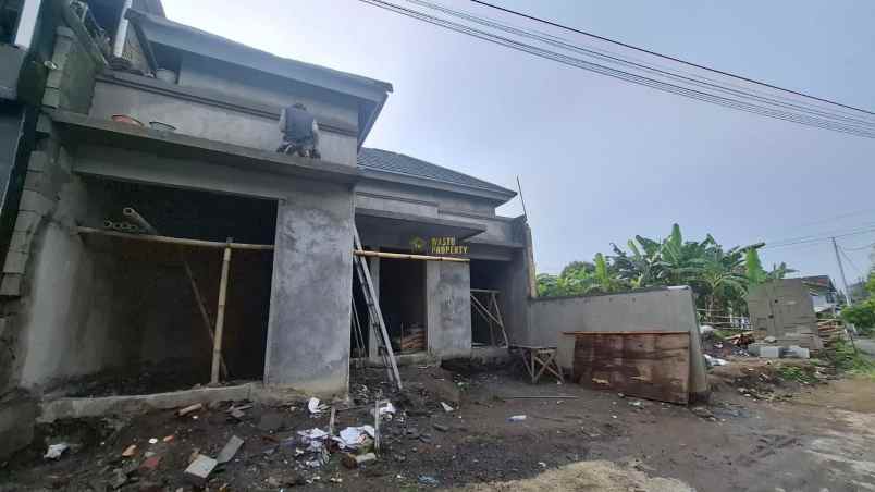 dijual rumah purwomartani kalasan