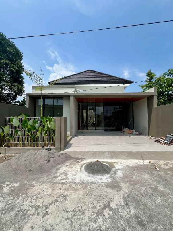 dijual rumah purwomartani kalasan sleman