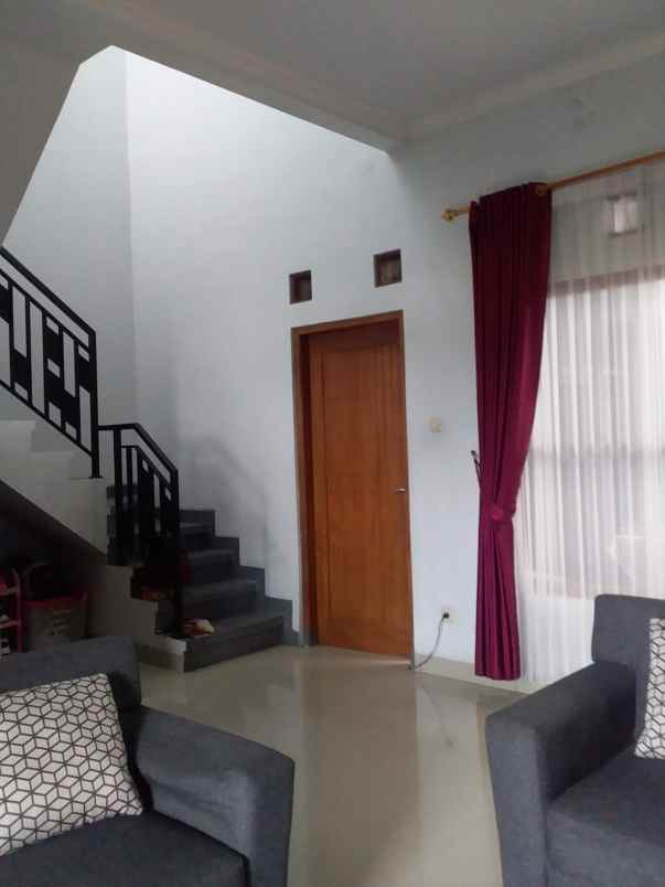 dijual rumah purwomartani kec kalasan