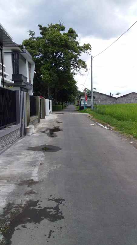 dijual rumah purwomartani kec kalasan