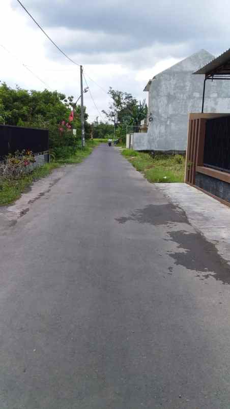 dijual rumah purwomartani kec kalasan