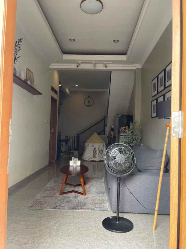 dijual rumah r5wp j48 jl jkt banjarsari