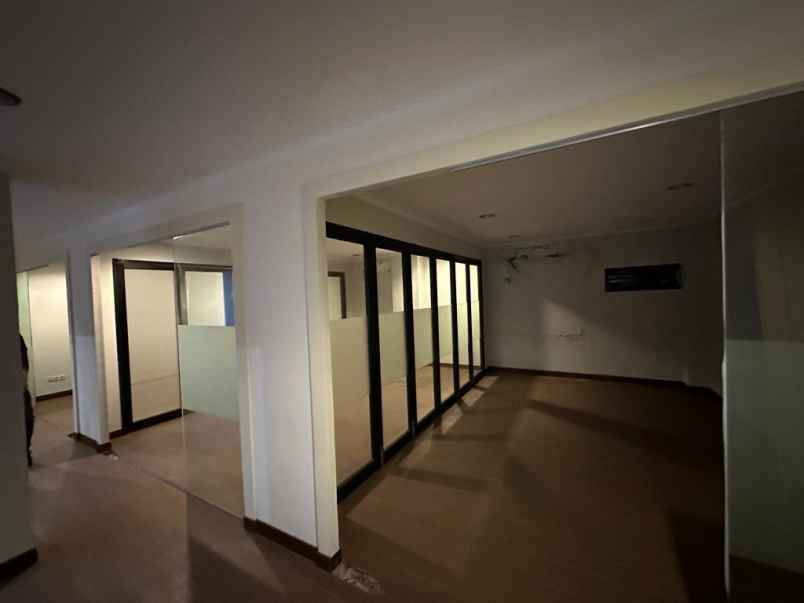 dijual rumah rajawali selatan raya