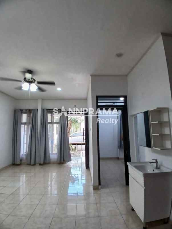 dijual rumah rangkapan jaya