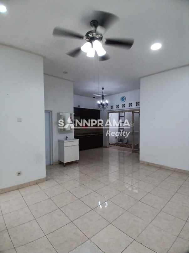 dijual rumah rangkapan jaya