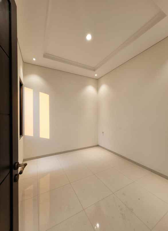 dijual rumah rawamangun jaktim