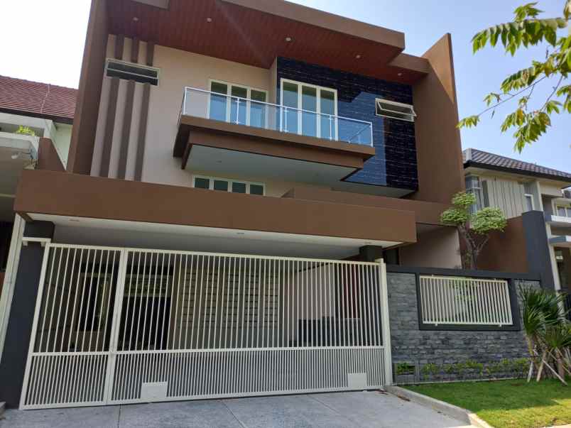 dijual rumah raya greenwood golf araya