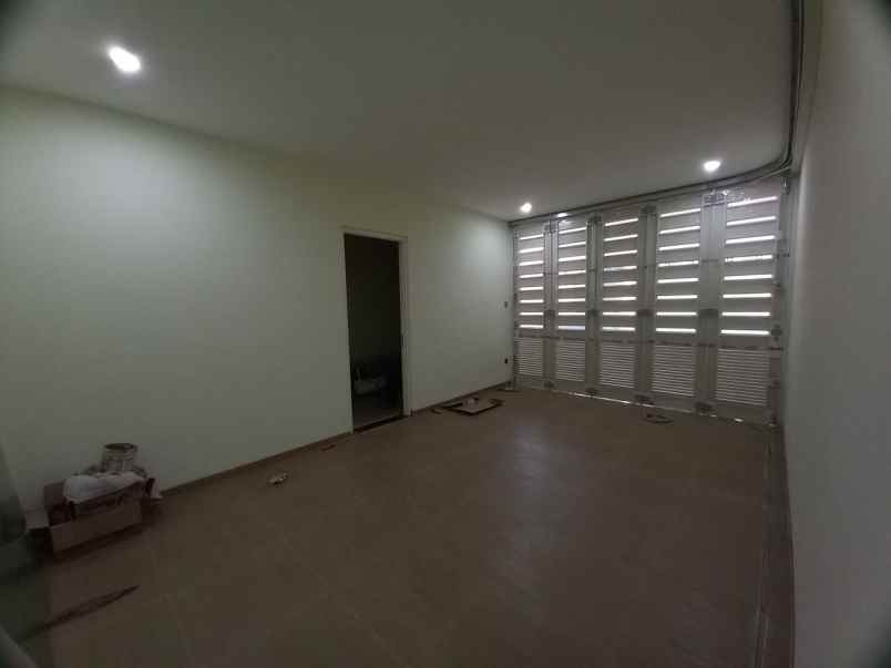 dijual rumah raya greenwood golf araya