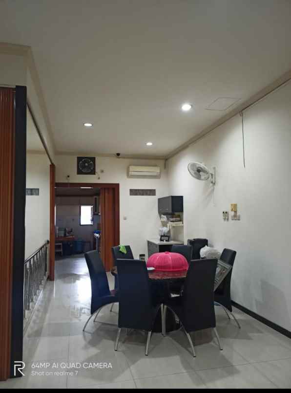 dijual rumah raya kenjeran