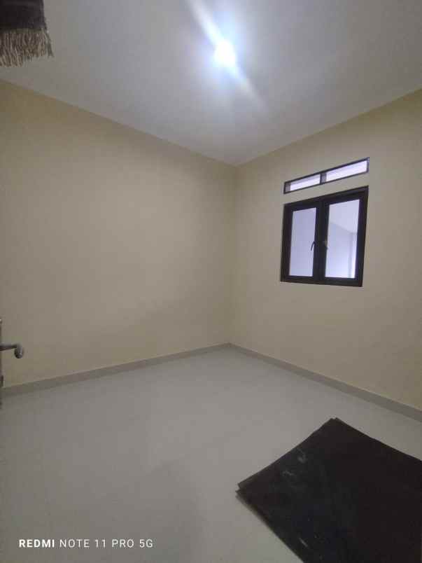 dijual rumah raya pondok kelapa